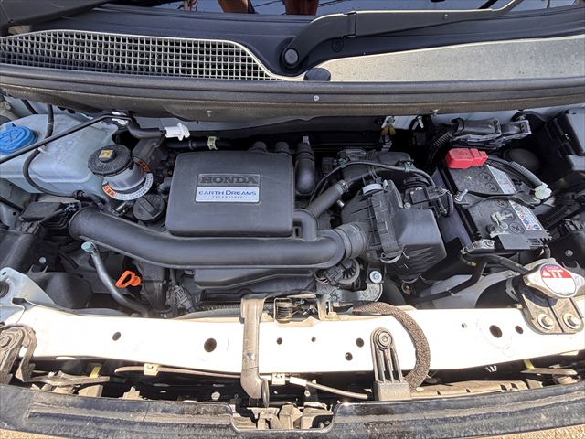 N-BOXカスタム G スロープ ホンダセンシング 4WD