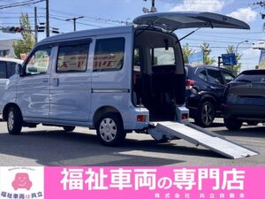 ハイゼットカーゴ スローパーSA3 4WD リアシートレス＋折り畳み補助シート