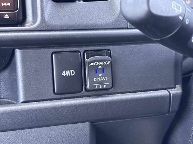 ハイゼットカーゴ スローパーSA3 4WD リアシートレス＋折り畳み補助シート