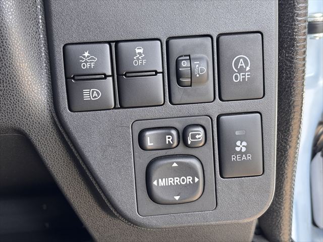 ハイゼットカーゴ スローパーSA3 4WD リアシートレス＋折り畳み補助シート