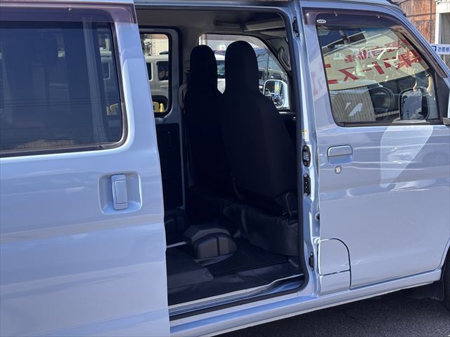 ハイゼットカーゴ スローパーSA3 4WD リアシートレス＋折り畳み補助シート