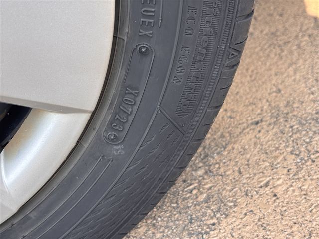 ハイゼットカーゴ スローパー 4WD リアシートレス+折り畳み補助シート