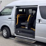 ハイエースバン 車いす仕様車 Bタイプ 車椅子2名 4WD
