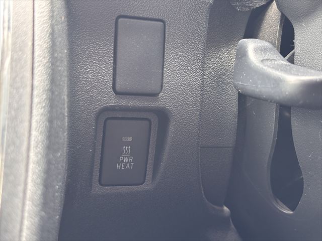 ハイエースバン 車いす仕様車 Bタイプ 車椅子2名 4WD