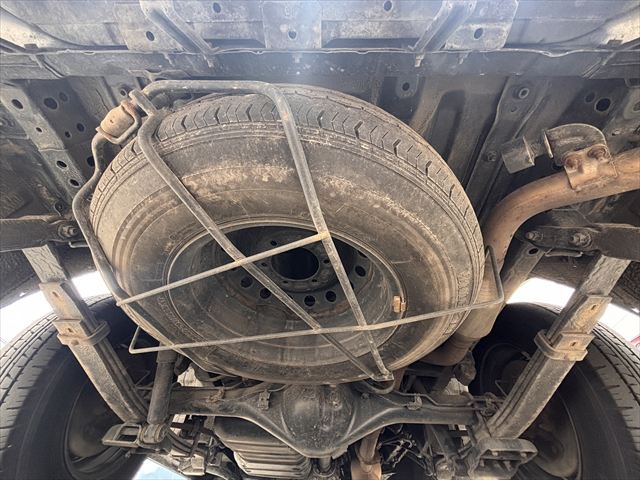 ハイエースバン 車いす仕様車 Bタイプ 車椅子2名 4WD