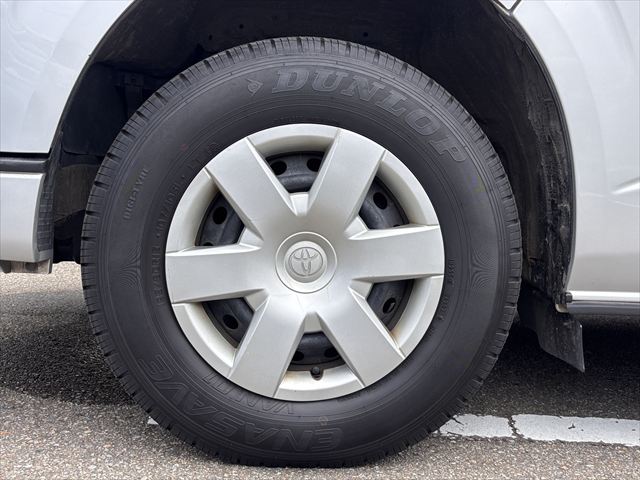 ハイエースバン 車いす仕様車 Bタイプ 車椅子2名 4WD