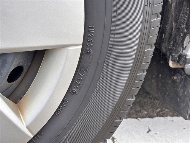 ハイエースバン 車いす仕様車 Bタイプ 車椅子2名 4WD