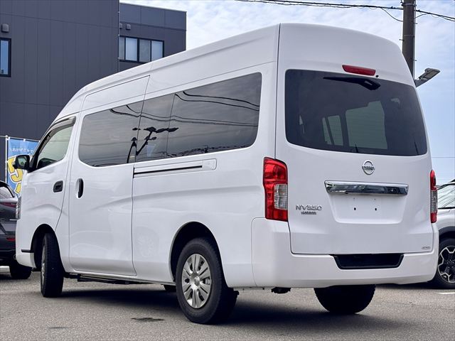 NV350キャラバン チェアキャブリフト 車いす2名 4WD