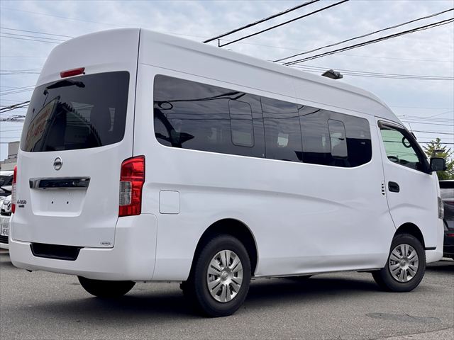 NV350キャラバン チェアキャブリフト 車いす2名 4WD