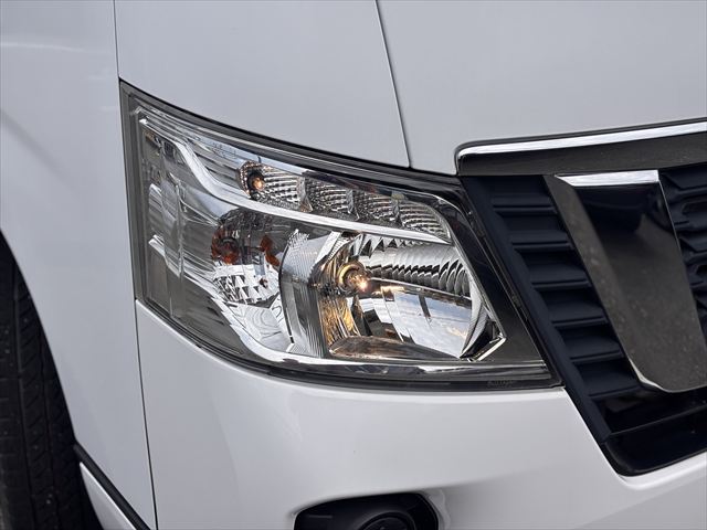 NV350キャラバン チェアキャブリフト 車いす2名 4WD