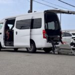 NV350キャラバン チェアキャブリフト 車いす2名 4WD