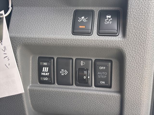 NV350キャラバン チェアキャブリフト 車いす2名 4WD