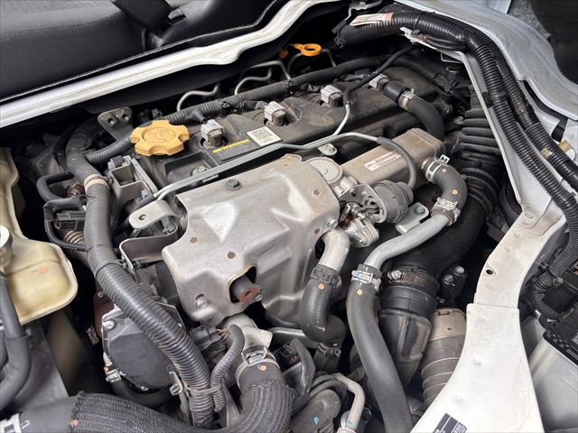 NV350キャラバン チェアキャブリフト 車いす2名 4WD