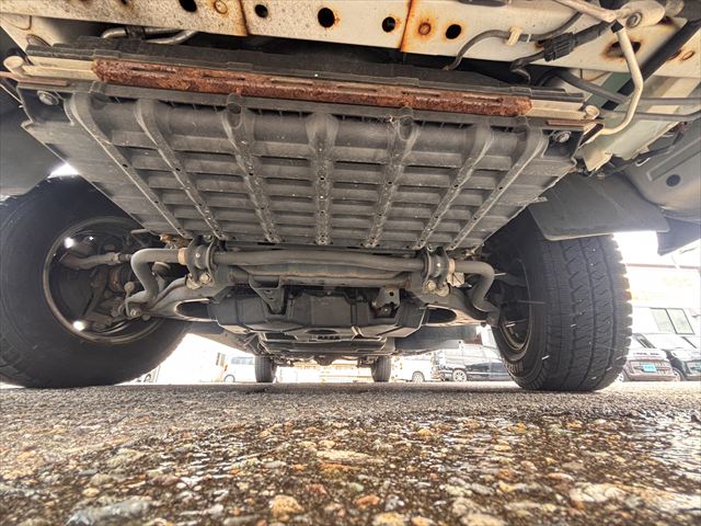 NV350キャラバン チェアキャブリフト 車いす2名 4WD
