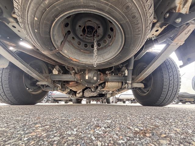 NV350キャラバン チェアキャブリフト 車いす2名 4WD