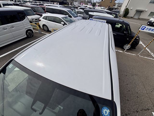 ヴォクシー タイプ1 車いす1名 4WD