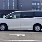ヴォクシー タイプ1 車いす1名 4WD