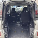 ヴォクシー タイプ1 車いす1名 4WD