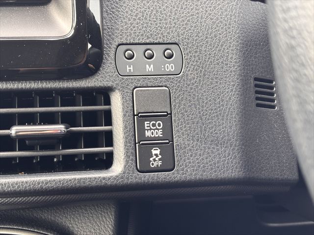 ヴォクシー タイプ1 車いす1名 4WD