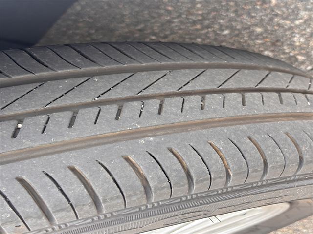 ヴォクシー タイプ1 車いす1名 4WD