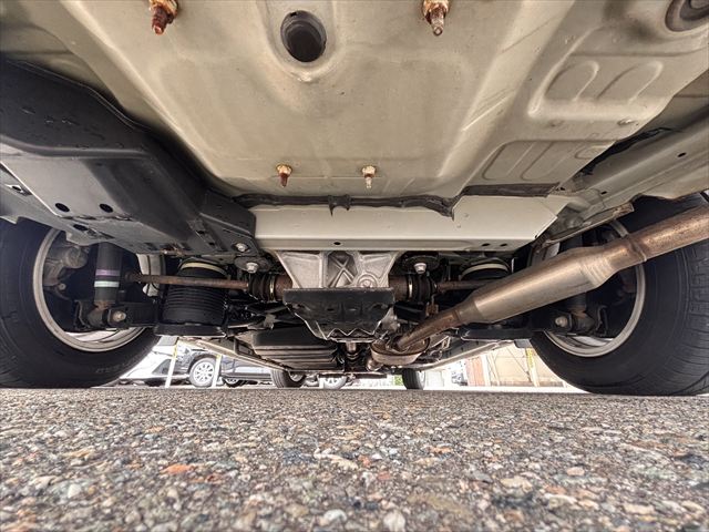 ヴォクシー タイプ1 車いす1名 4WD