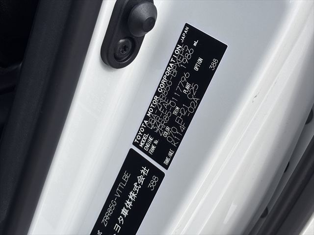 ヴォクシー タイプ1 車いす1名 4WD