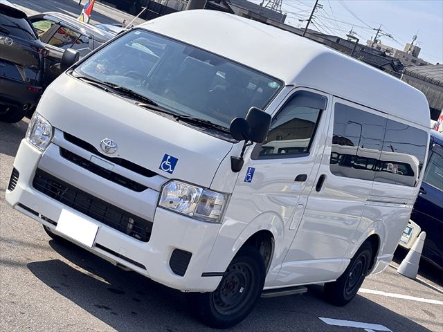 レジアスエースバン Bタイプ 車いす2名 4WD