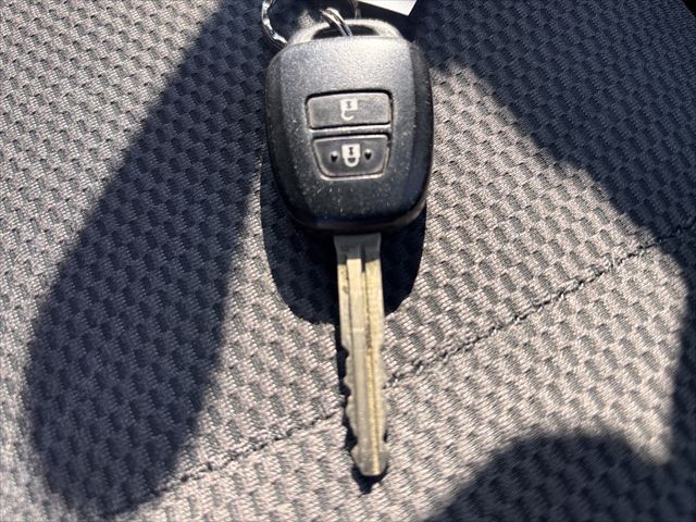 レジアスエースバン Bタイプ 車いす2名 4WD