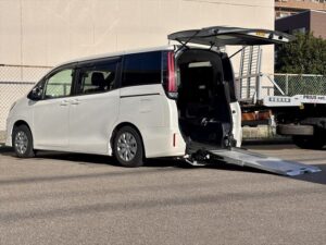 ノア タイプ1 車いす2名仕様