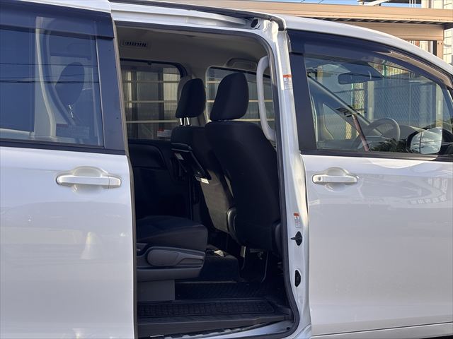 ノア タイプ1 車いす2名仕様