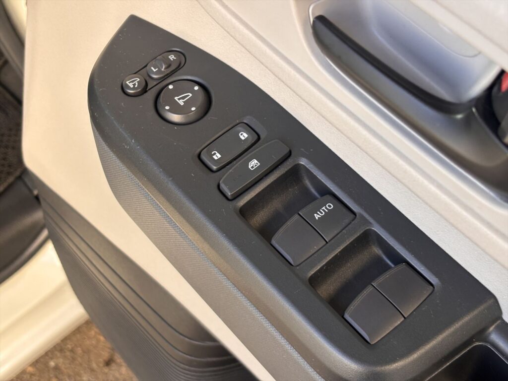 N-BOX スロープ 4WD