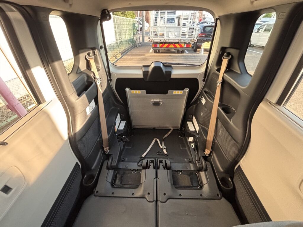 N-BOX スロープ 4WD