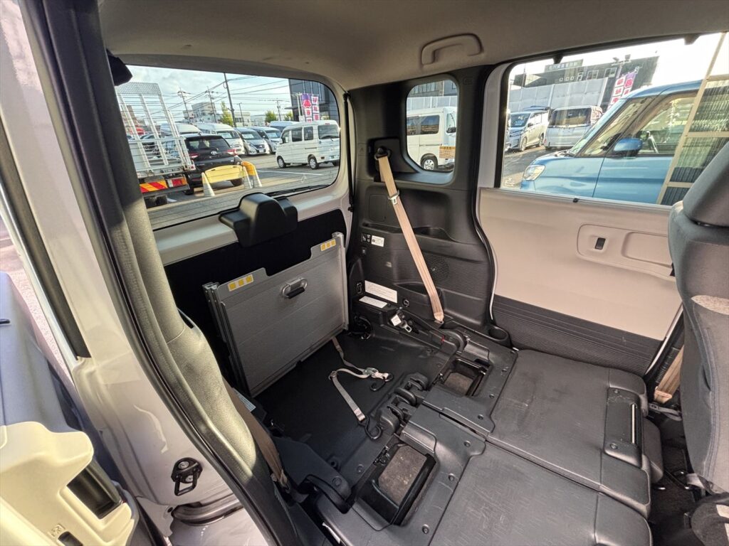 N-BOX スロープ 4WD