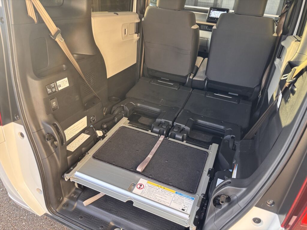N-BOX スロープ 4WD