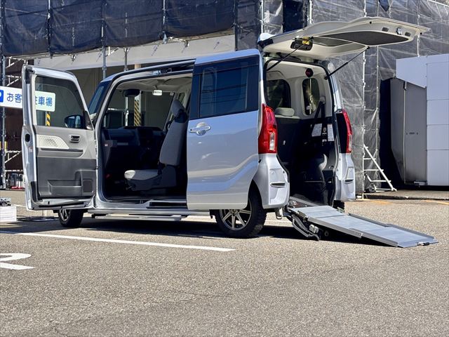 タント X スローパー ターンシート付